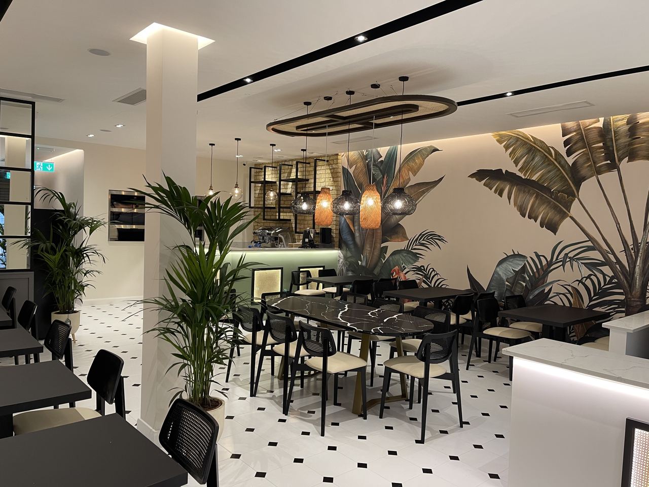 Gusto D'Italia: completed dining room