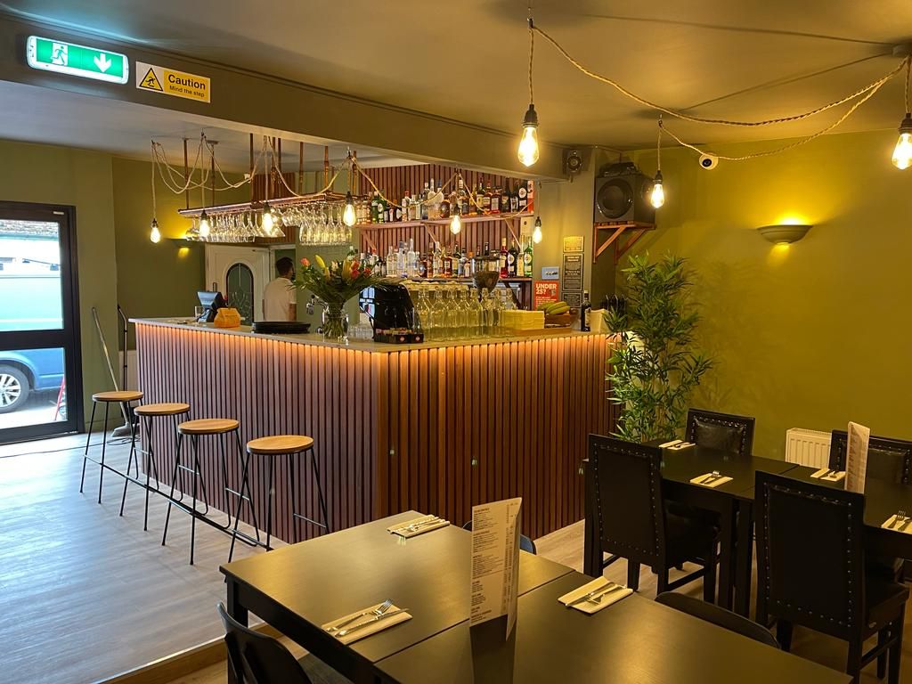Le 5 Terre: completed bar with slatted timber front